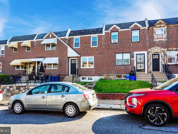 219 Stearly, Philadelphia PA 19111