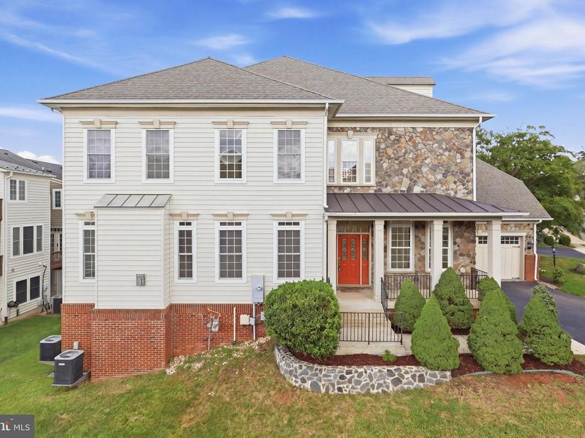 47616 Paulsen Square, Sterling VA 20165
