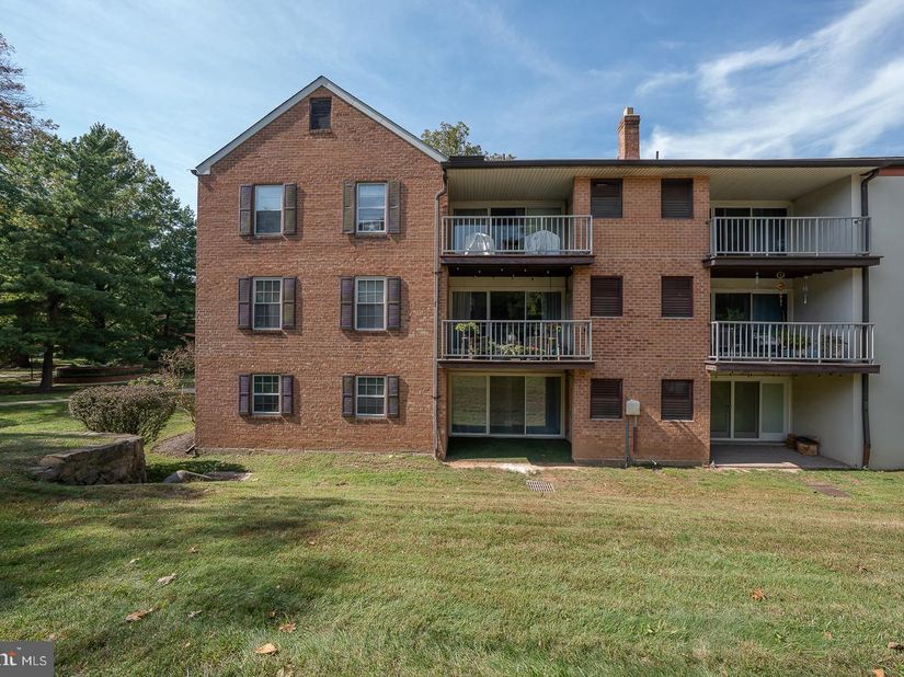 71 Drummers Lane, Wayne PA 19087