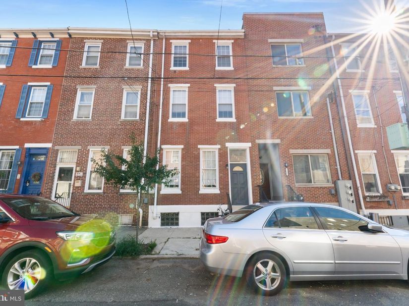 1132 Mount Vernon Street, Philadelphia PA 19123