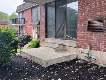 100 E Glenolden Avenue