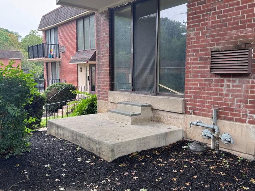 100 E Glenolden Avenue B11, Glenolden PA 19036