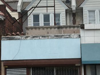 5702 N 5TH