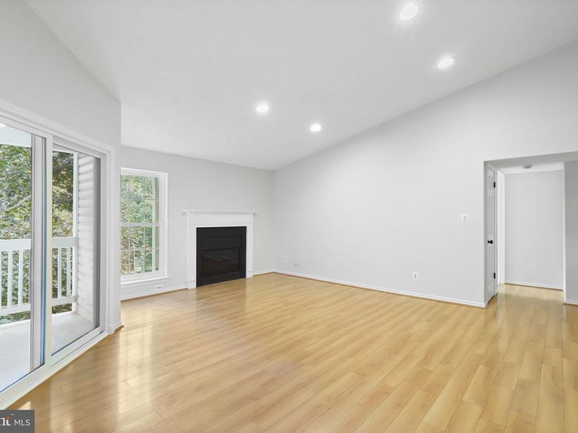 1525 Lincoln Way 304A, Mclean VA 22102