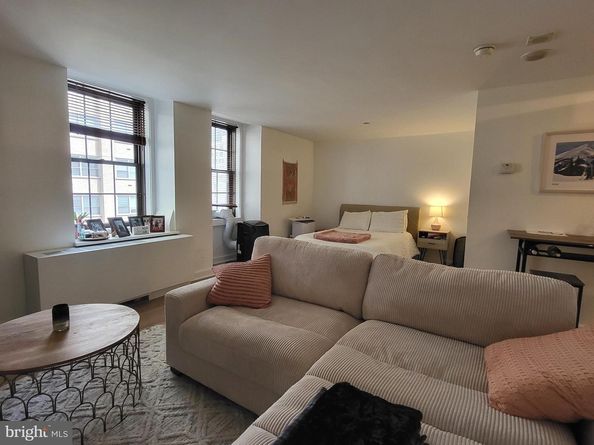 219 S 18TH Street 703, Philadelphia PA 19103