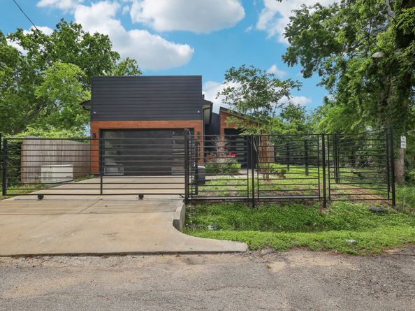 3505 Cobb Street, Houston TX 77004
