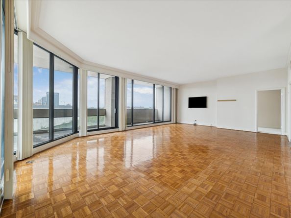 1111 Hermann Drive 7F, Houston TX 77004