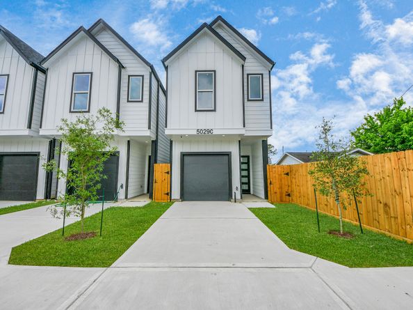 5029 Broom Street C, Houston TX 77091
