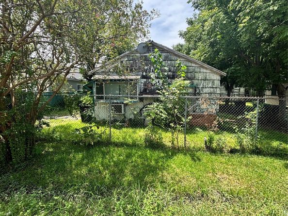 7312 Victoria Street, Houston TX 77020