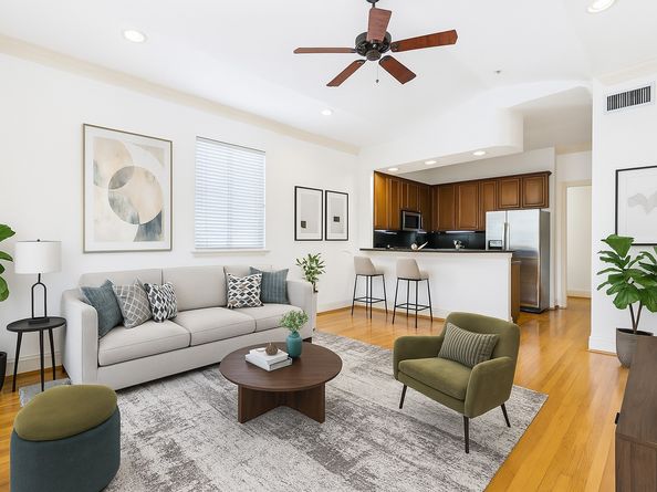 58 Briar Hollow Lane 403, Houston TX 77027