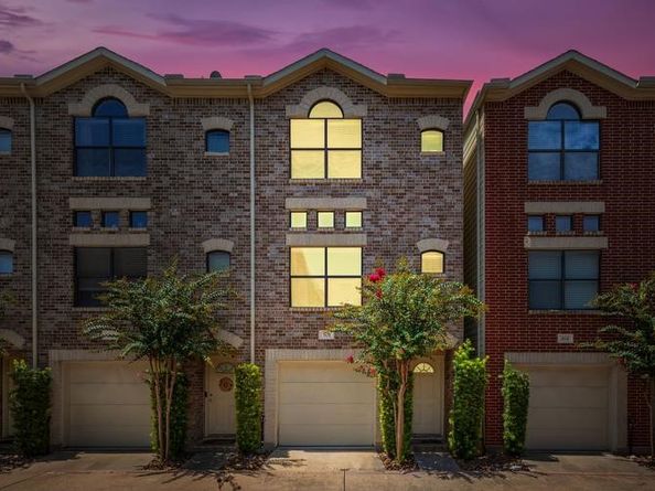 8715 MEADOWCROFT Drive 501, Houston TX 77063