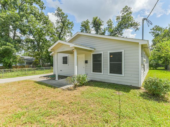 617 Avenue I, Conroe TX 77301