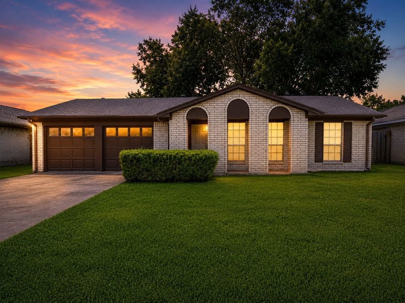 8918 Indian River Drive, Houston TX 77088