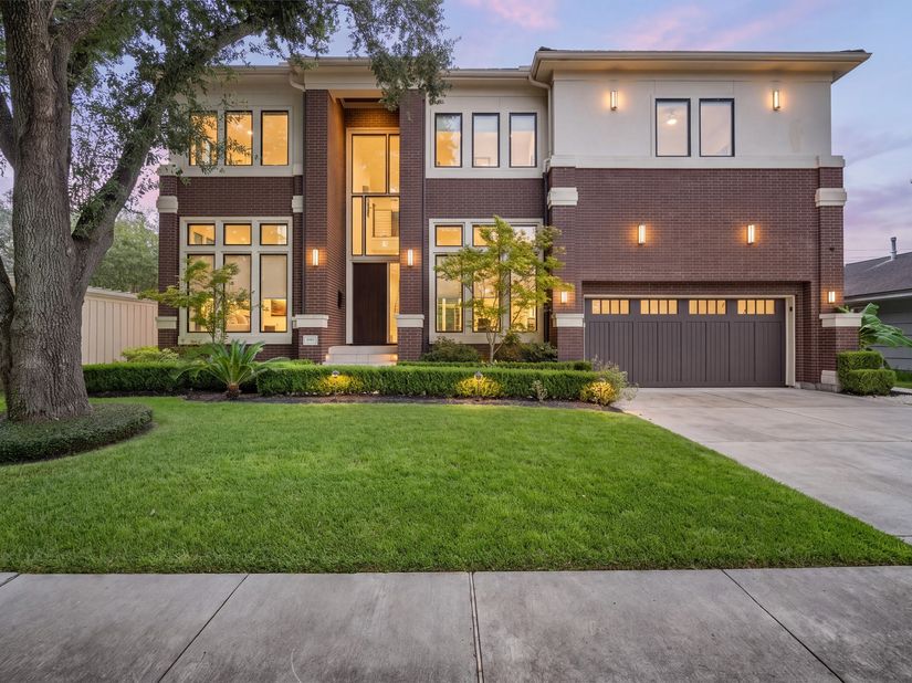 5427 Maple Street, Houston TX 77096