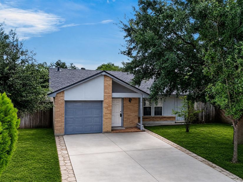 11918 E Marsham Circle, Houston TX 77066