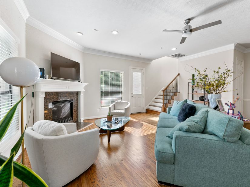 2922 Royal Oaks Crest, Houston TX 77082