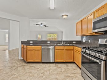 13431 Rural Oak Street