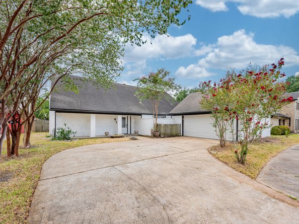 6215 Portal Drive, Houston TX 77096