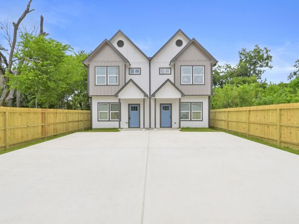 7958 Henson Street A and B, Houston TX 77028