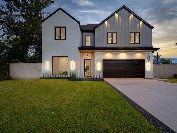 207 W 33rd Street, Houston TX 77018