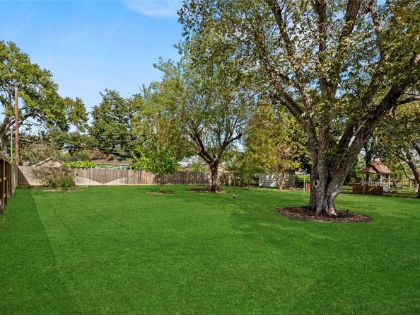 5522 Chantilly Lane, Houston TX 77092