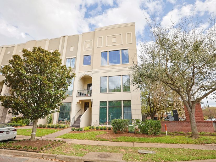 1423 Lake Pointe Parkway, Sugar Land TX 77478