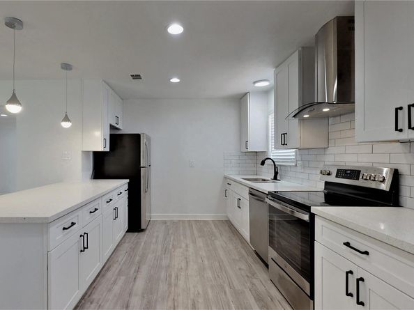 9023 Dunlap Street, Houston TX 77074