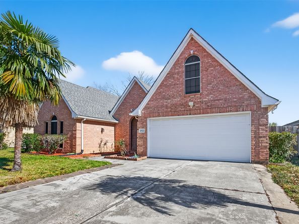 9927 Glenkirk Drive, Houston TX 77089