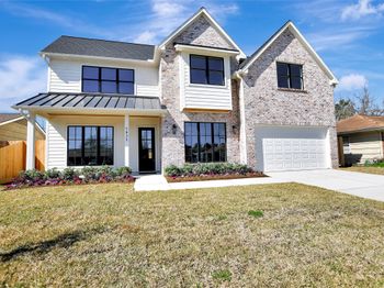 1825 Huge Oaks Street