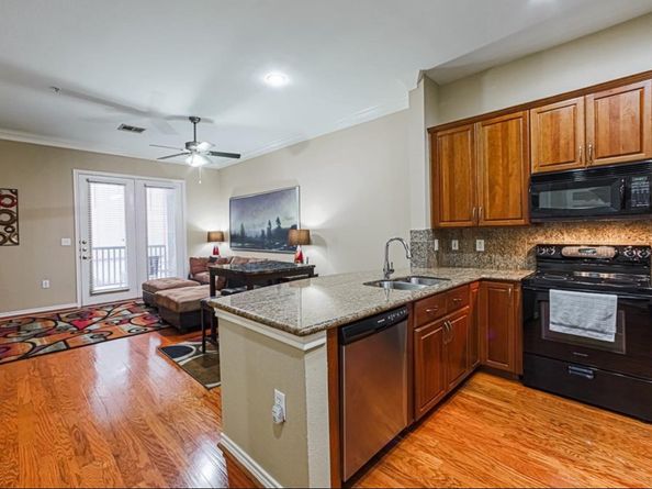 2400 Mccue Road 118, Houston TX 77056