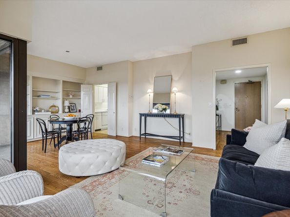 2001 Holcombe Boulevard 504, Houston TX 77030