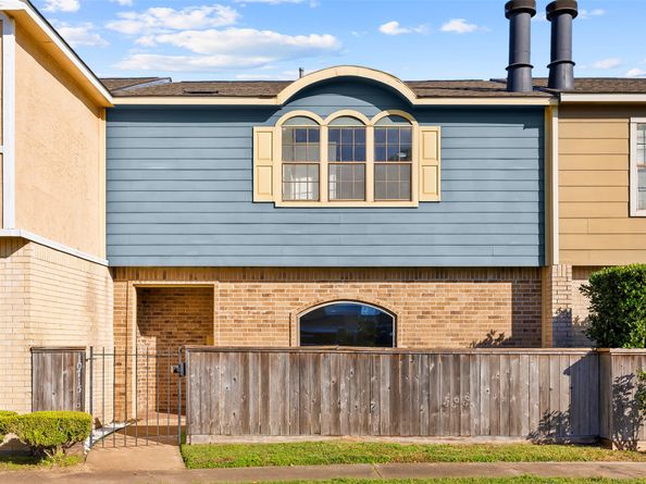 10715 Sandpiper Drive, Houston TX 77096