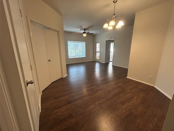 2213 S Braeswood Boulevard 12B, Houston TX 77030