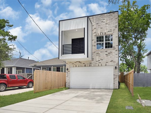 7922 Sealey Street, Houston TX 77088