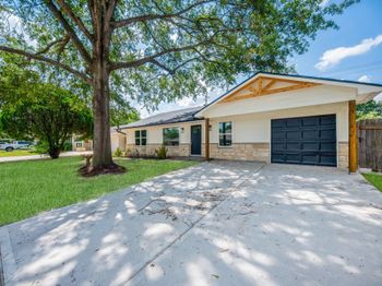 5221 Libbey Lane