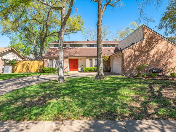 16419 Laurelfield Drive, Houston TX 77059