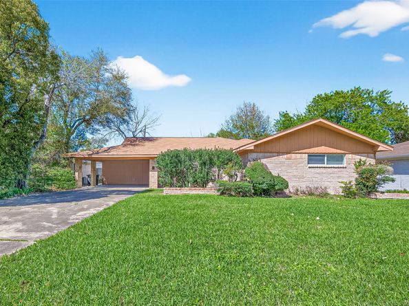 4834 Spellman Road, Houston TX 77035