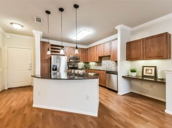 1711 Old Spanish Trail