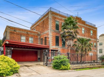 1607 E Bonner Street