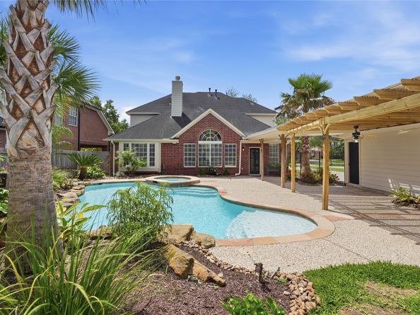 4415 Towering Oak Court, Houston TX 77059