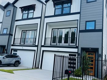 2010 Yates Street