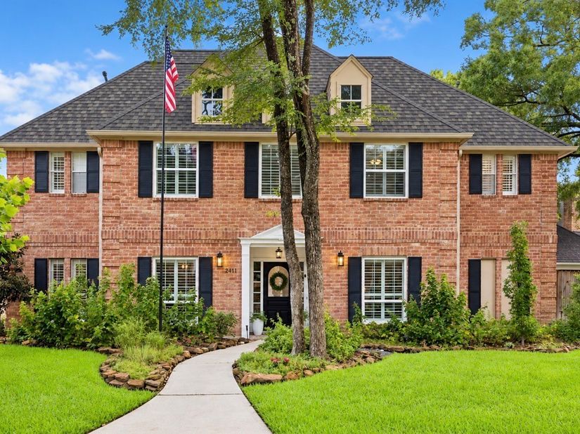 2411 Kings Lodge Drive, Kingwood TX 77345
