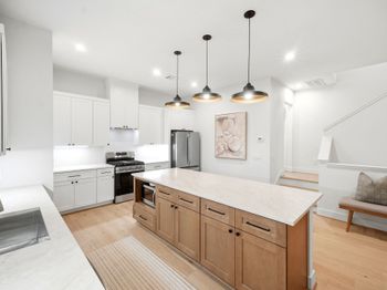 2212 Lou Ellen Lane