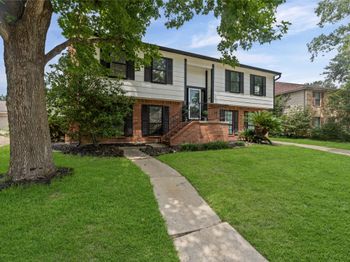 15819 Maple Manor Drive