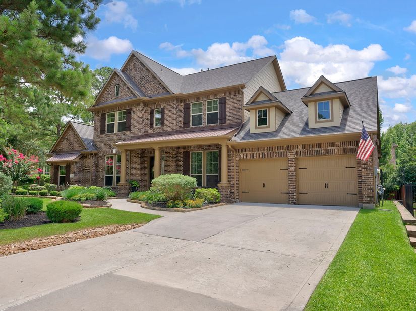 14 Dewlight Place, The Woodlands TX 77354