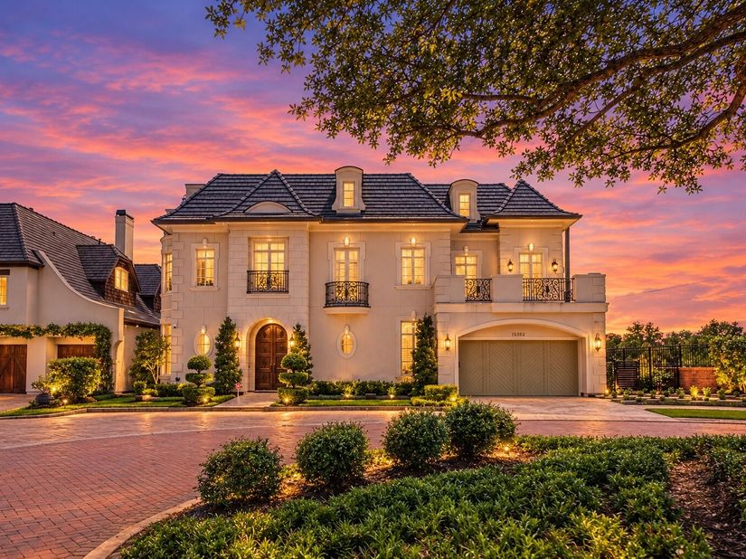 15302 Oyster Creek Lane, Sugar Land TX 77478
