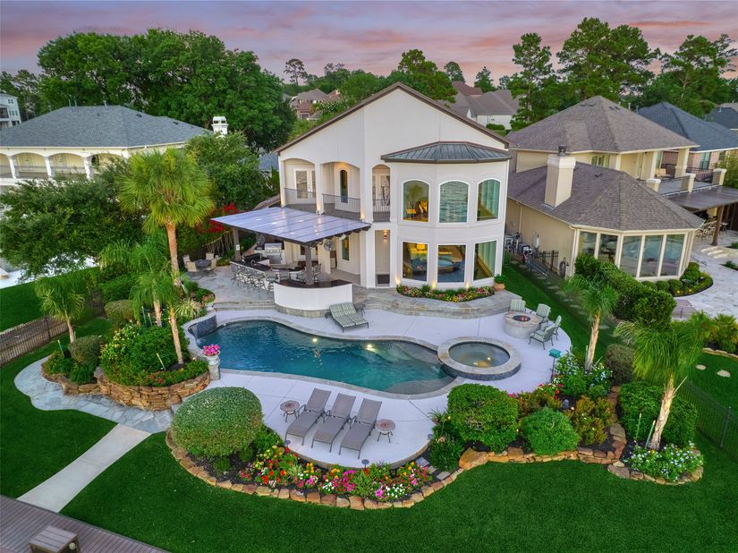 9943 Pebble View Court, Conroe TX 77304