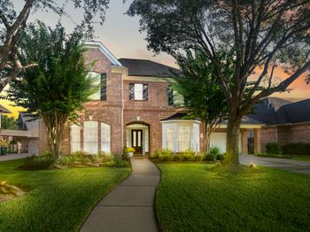 1607 Noble Pointe Drive