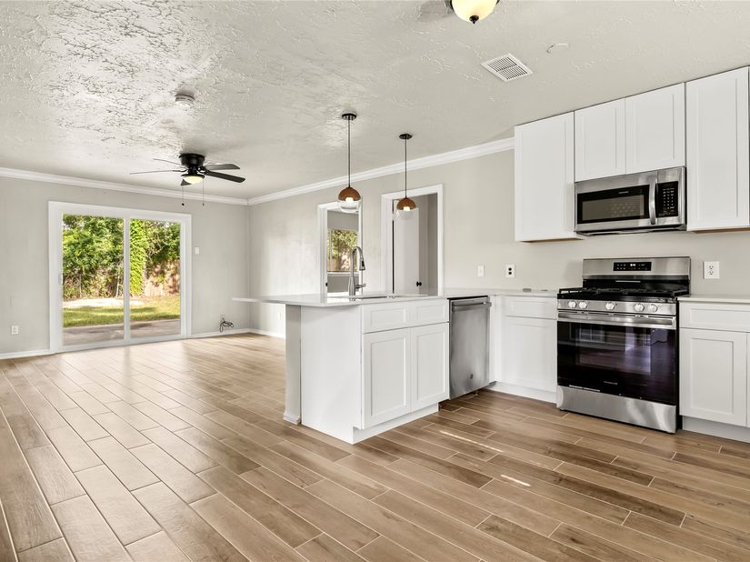 11455 Spottswood Drive, Houston TX 77016