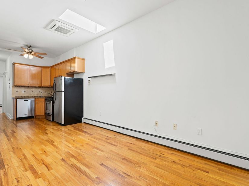 349 7th St 3R, Jersey City NJ 07302